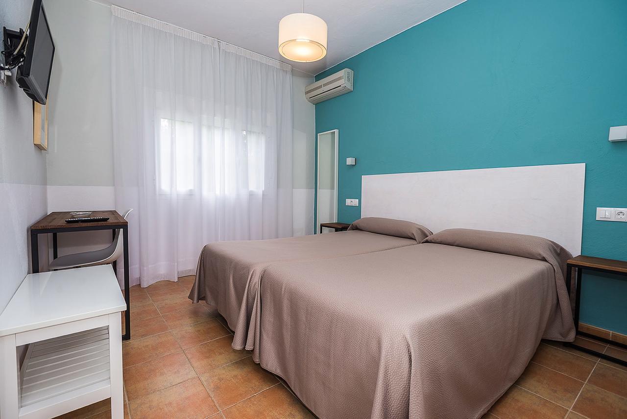 Hostal Las Cumbres Кониль-де-ла-Фронтера Экстерьер фото